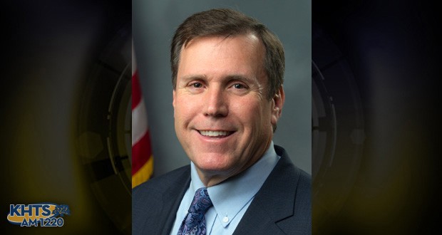 A bill requiring the Santa Clarita Sanitation District to hold its board meetings within the Sanitation District boundaries passed unanimously off the Assembly Floor Thursday.