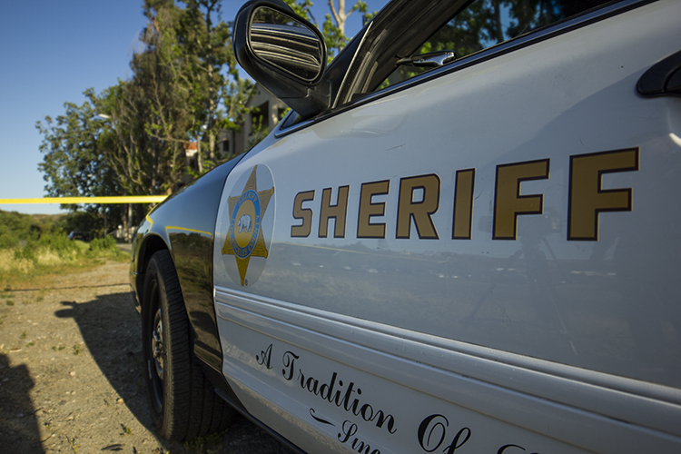 Update: Detectives Respond To Body Behind Santa Clarita Apartmen