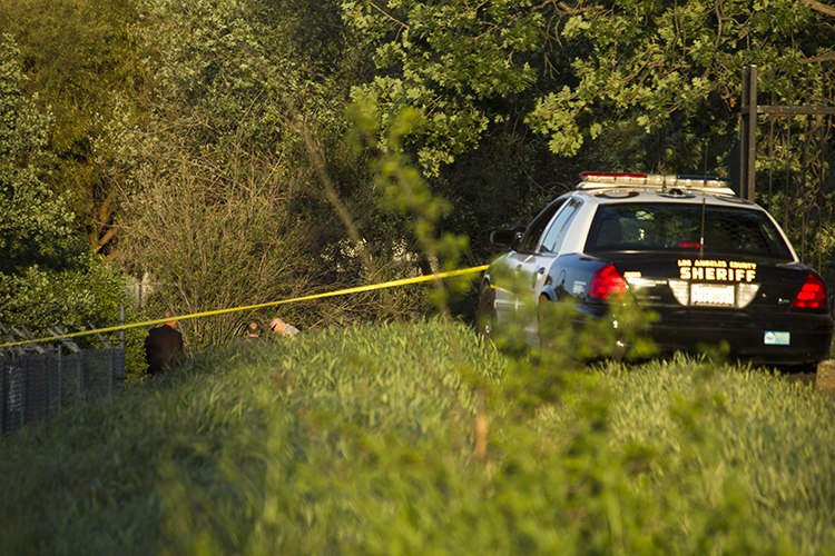 Update: Detectives Respond To Body Behind Santa Clarita Apartmen