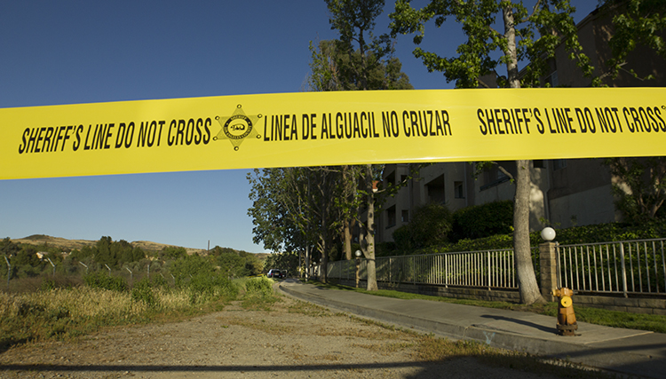 Update: Detectives Respond To Body Behind Santa Clarita Apartmen