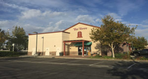 Tri Tipps, the savory roasted meat restaurant featuring barbecue style chicken, pork and, well, tri-tip, will be shutting their doors this weekend, EatSCV officials announced Friday.