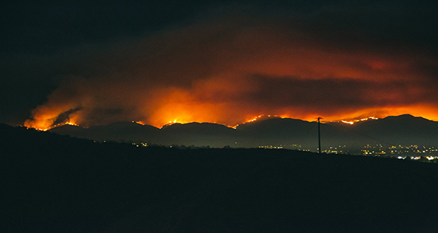 As firefighters are battling the 33,117-acre brush fire called the Sand Fire off the northbound Highway 14 freeway near Sand Canyon Road, which is forcing the evacuation of some Santa Clarita Valley residents, many residents are left wondering how they can help.