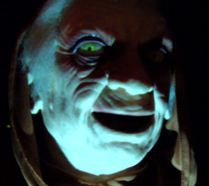 KHTS Goes Behind The Scenes With One Of Santa Clarita’s Top Halloween Haunts, ‘Beware The Dark Realm’