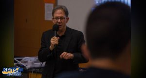 Nationally renowned psychologist Dr. Mark Goulston, M.D. spoke on “Breaking Through to a Suicidal Mind” at College of the Canyons for day one of the “Shine A Light” suicide prevention and awareness event.