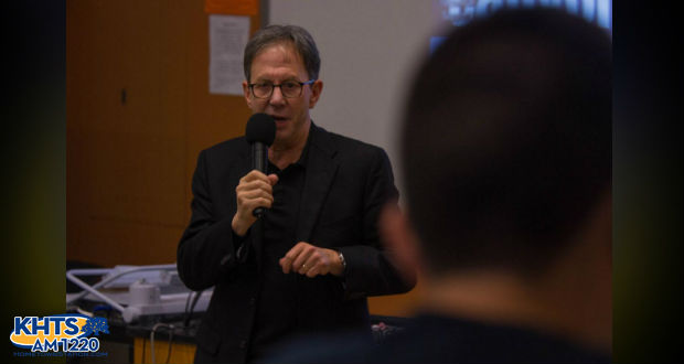 Nationally renowned psychologist Dr. Mark Goulston, M.D. spoke on “Breaking Through to a Suicidal Mind” at College of the Canyons for day one of the “Shine A Light” suicide prevention and awareness event.