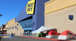 Black Friday Sales Result In Santa Clarita Residents Camped Out