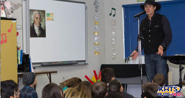 cowboy in the school, santa clarita elementary, cowboy, gary the cowboy, mountain view elementary, skyblue mesa elementary, santa clarita students