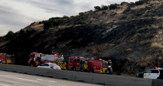Two Fires Break Out Along 14 Freeway Within 20 Minutes