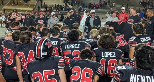 Hart Football Advances With Second Half Offensive Outburst Against Chaparral