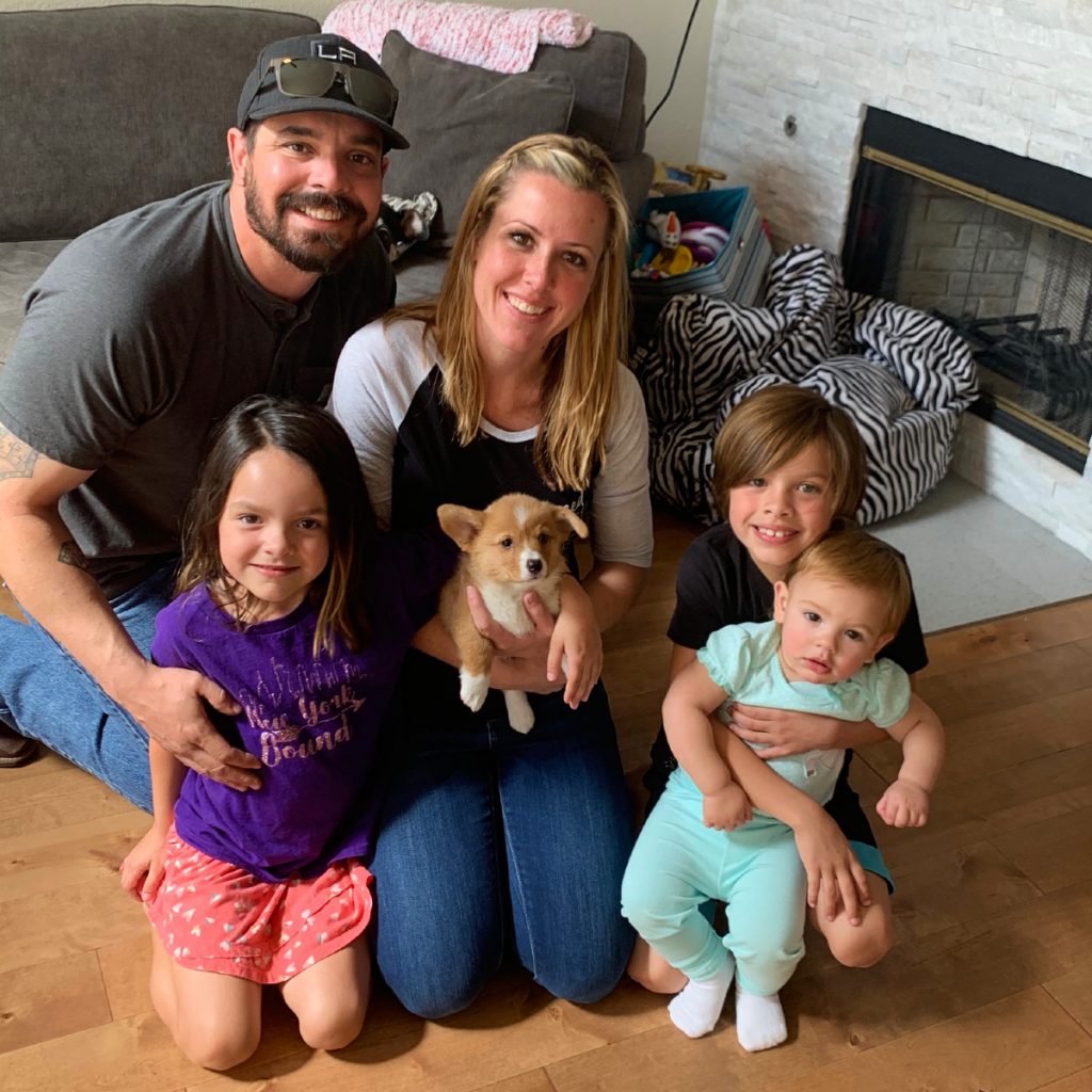 6 Month Old Corgi Puppy From Santa Clarita In Need Of Donations For Surgery Hometown Station Khts Fm 98 1 Am 1220 Santa Clarita Radio Santa Clarita News