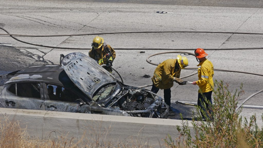 5 Freeway Vehicle Fire Newhall5 Freeway Vehicle Fire Newhall